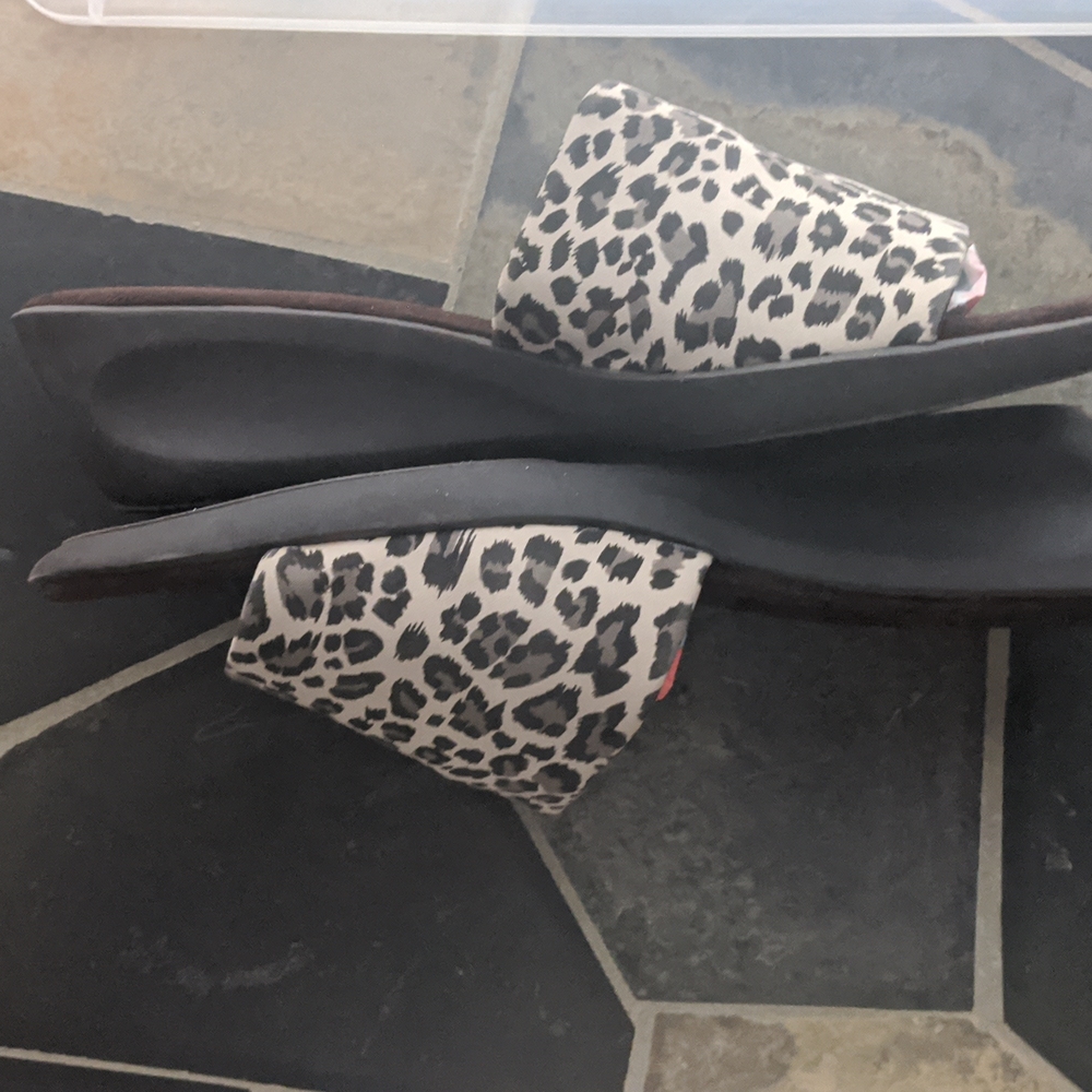 Shoes - Picture 4 of 4